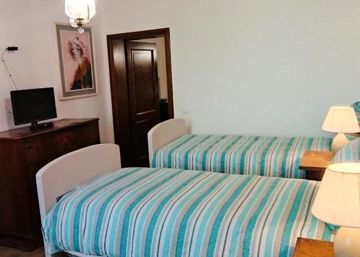 לינה וארוחת בוקר Mazzini